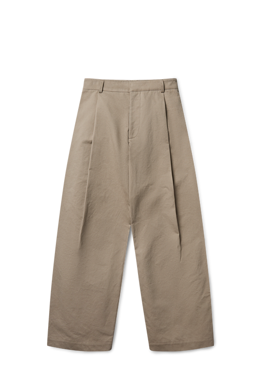 Bermuda Chino Pant in Mushroom