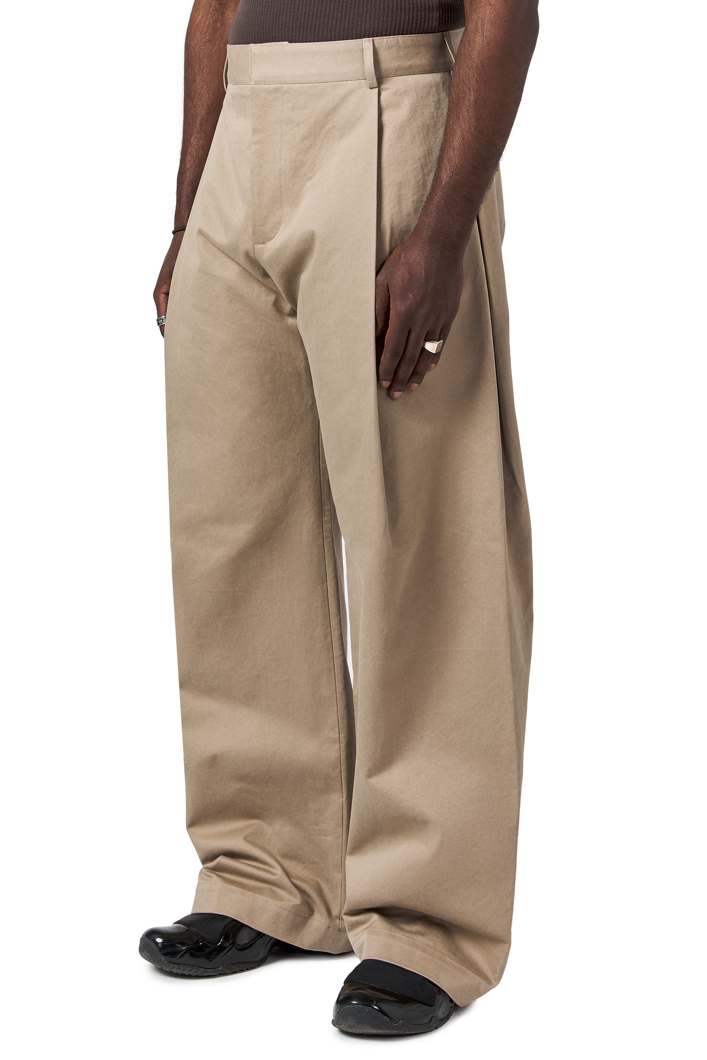 Bermuda Chino Pant in Mushroom