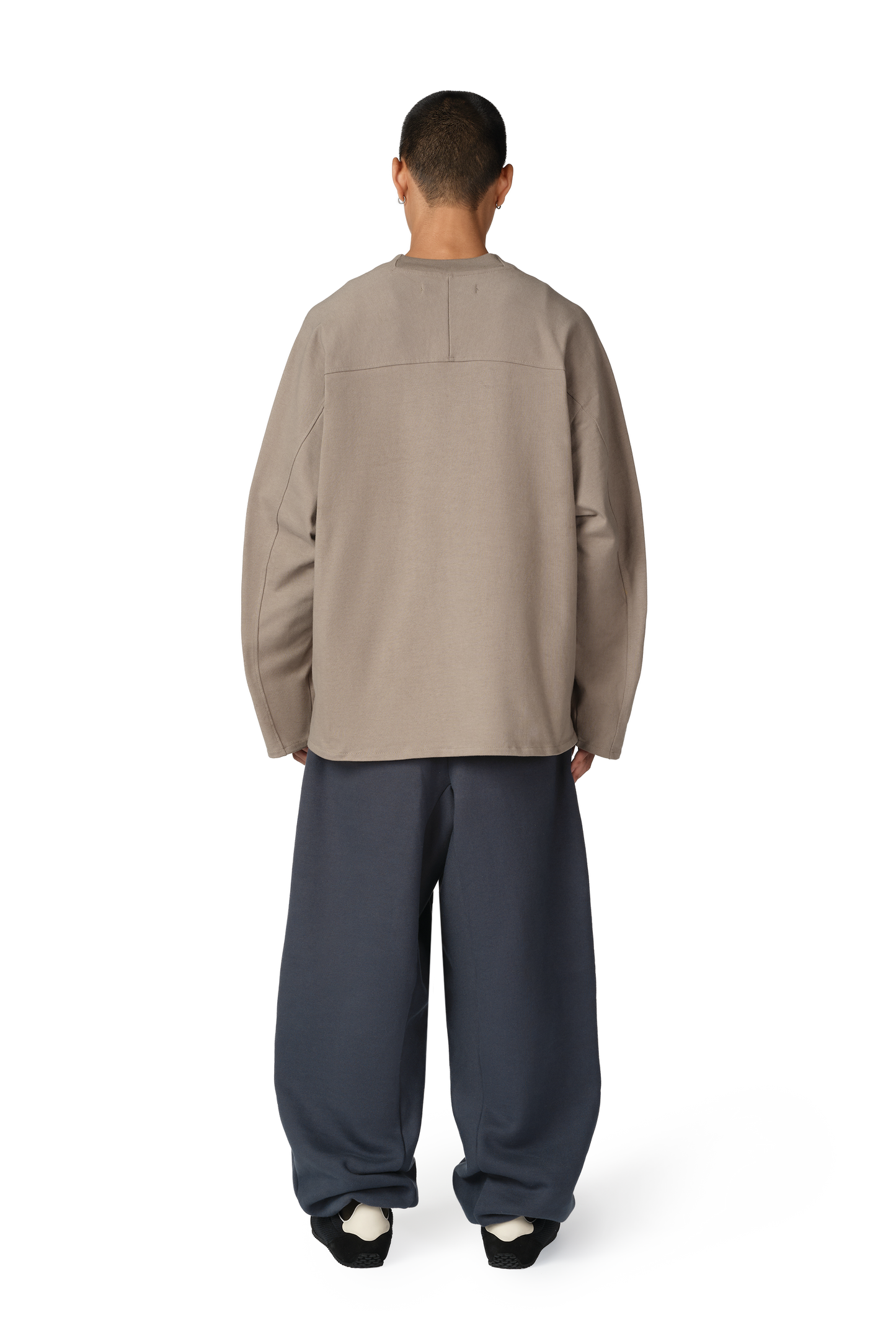D7 Studio Long Sleeve Tee in Cement
