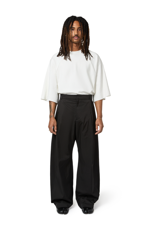 Bermuda Nylon Pant in Night