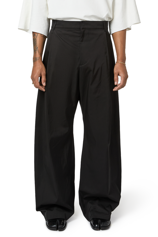 Bermuda Nylon Pant in Night