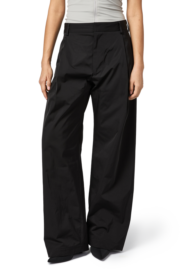 Bermuda Nylon Pant in Night