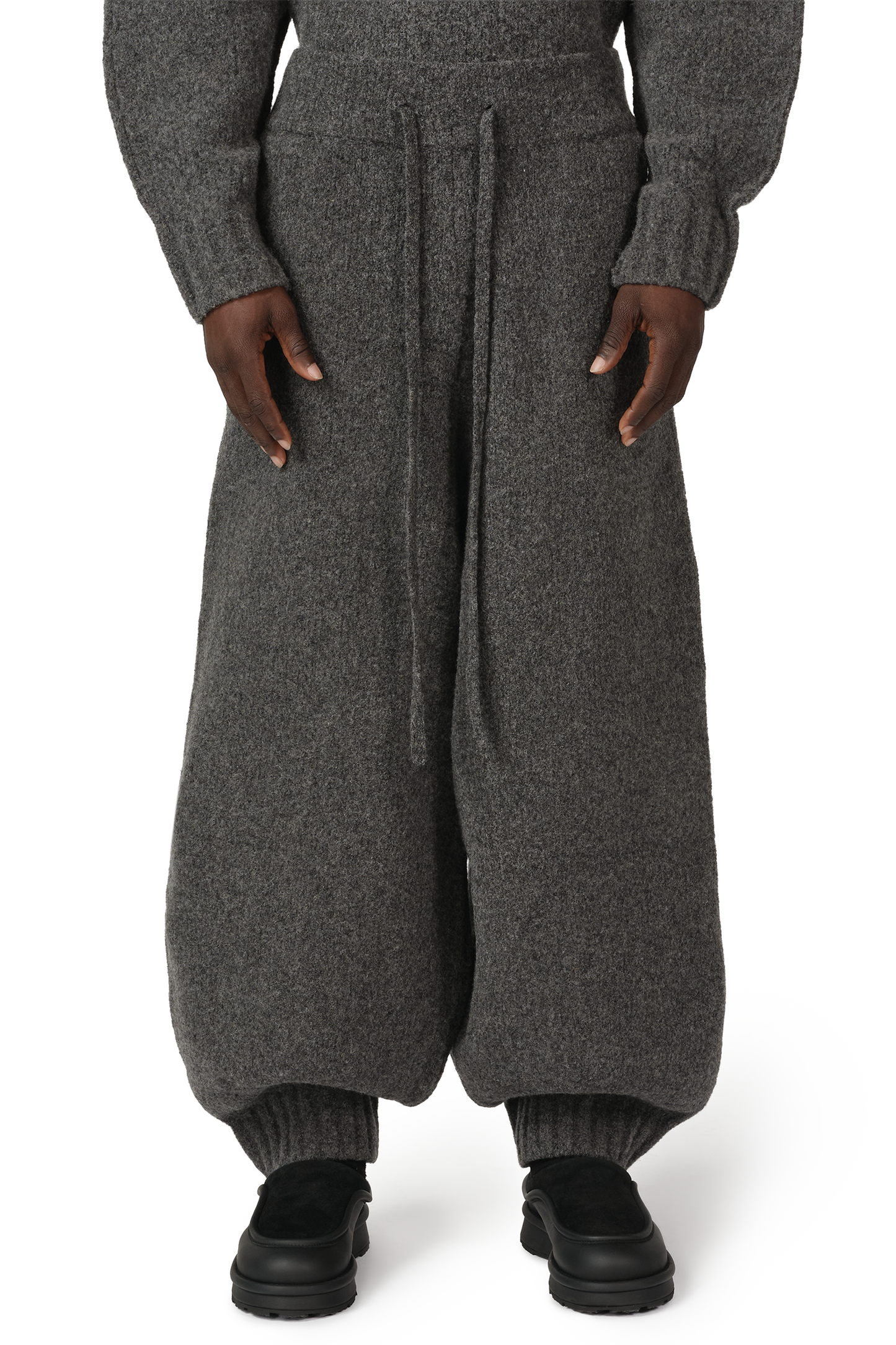 Pantalon en maille de laine à revers en grain de granit