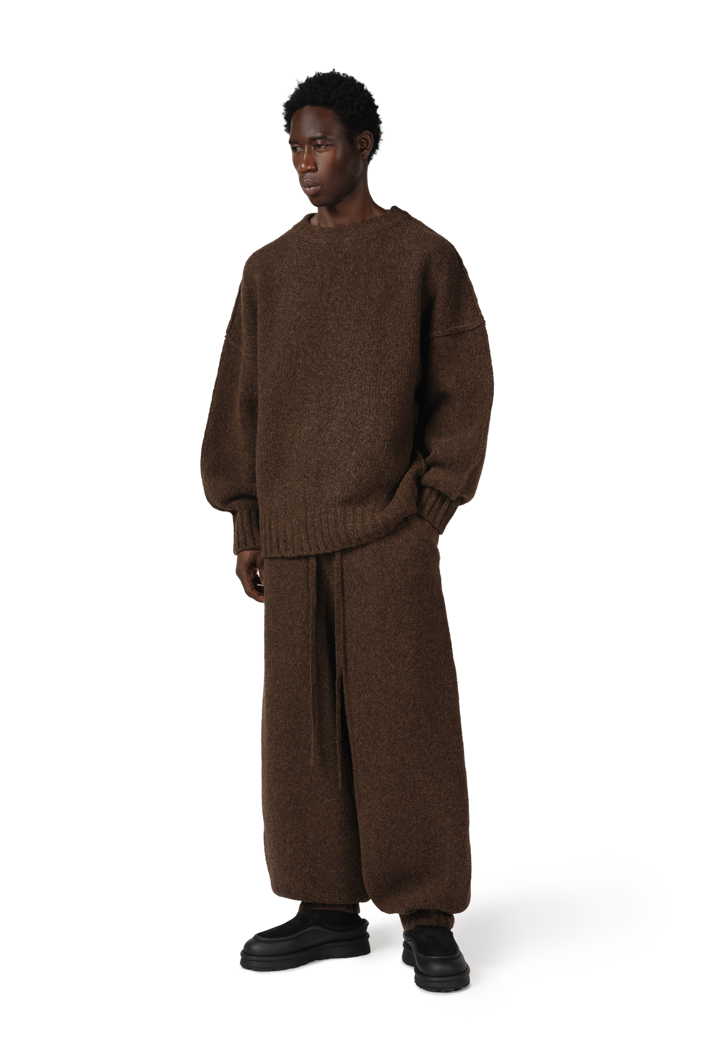 Pantalon en maille de laine à revers en châtaigne grainée