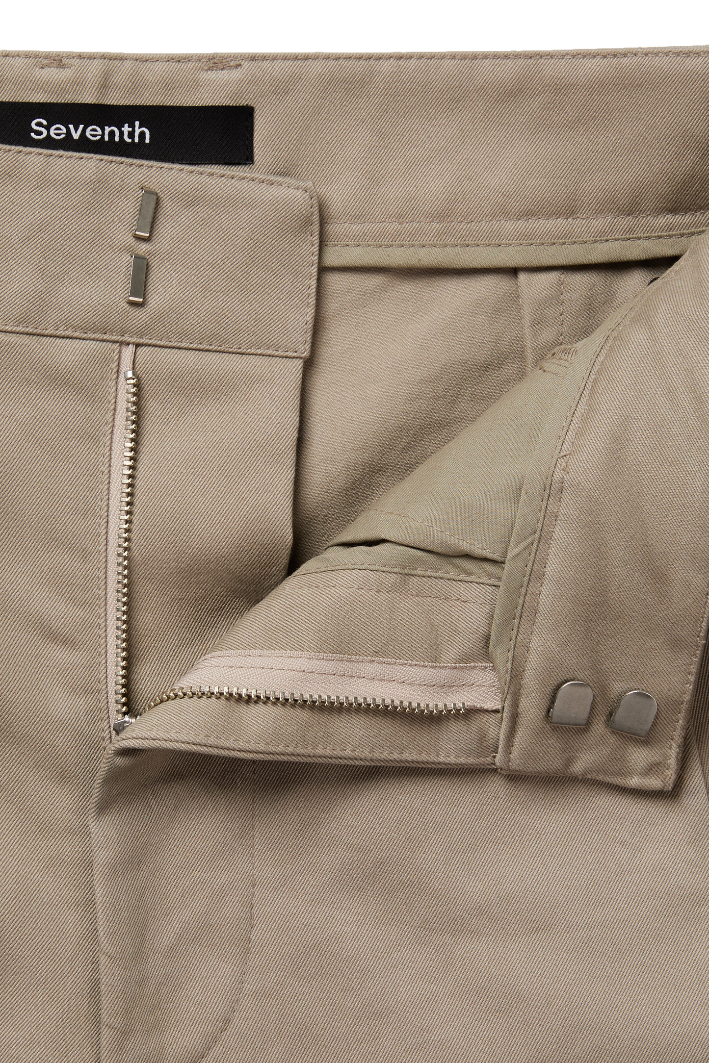 Bermuda Chino Pant in Mushroom